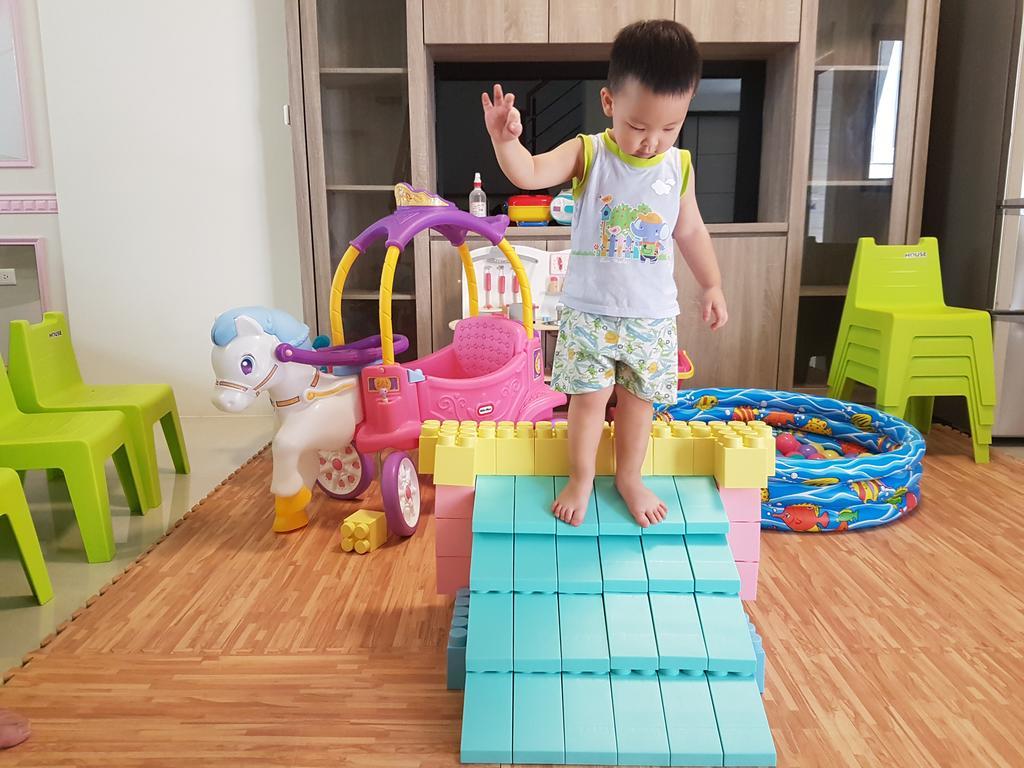 Childlike Innocence Homestay Kota Hualien Bagian luar foto