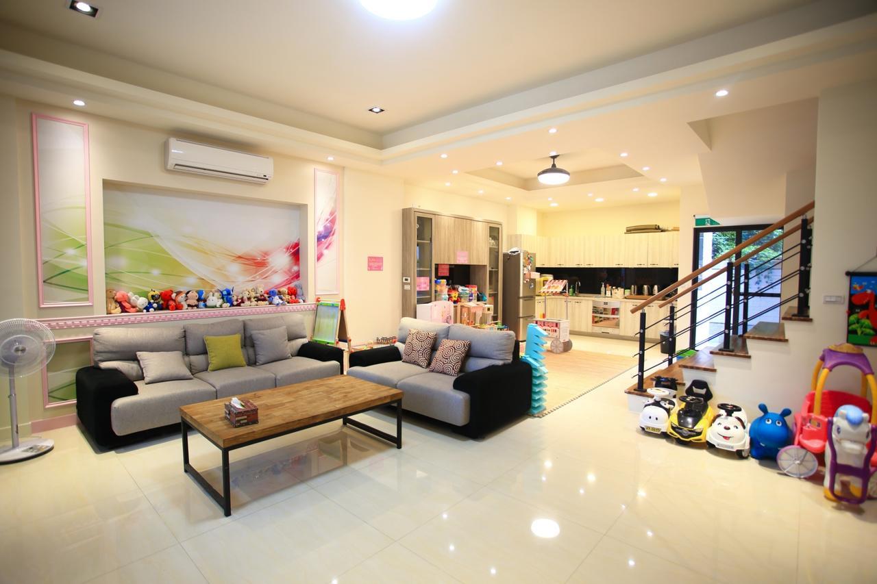 Childlike Innocence Homestay Kota Hualien Bagian luar foto